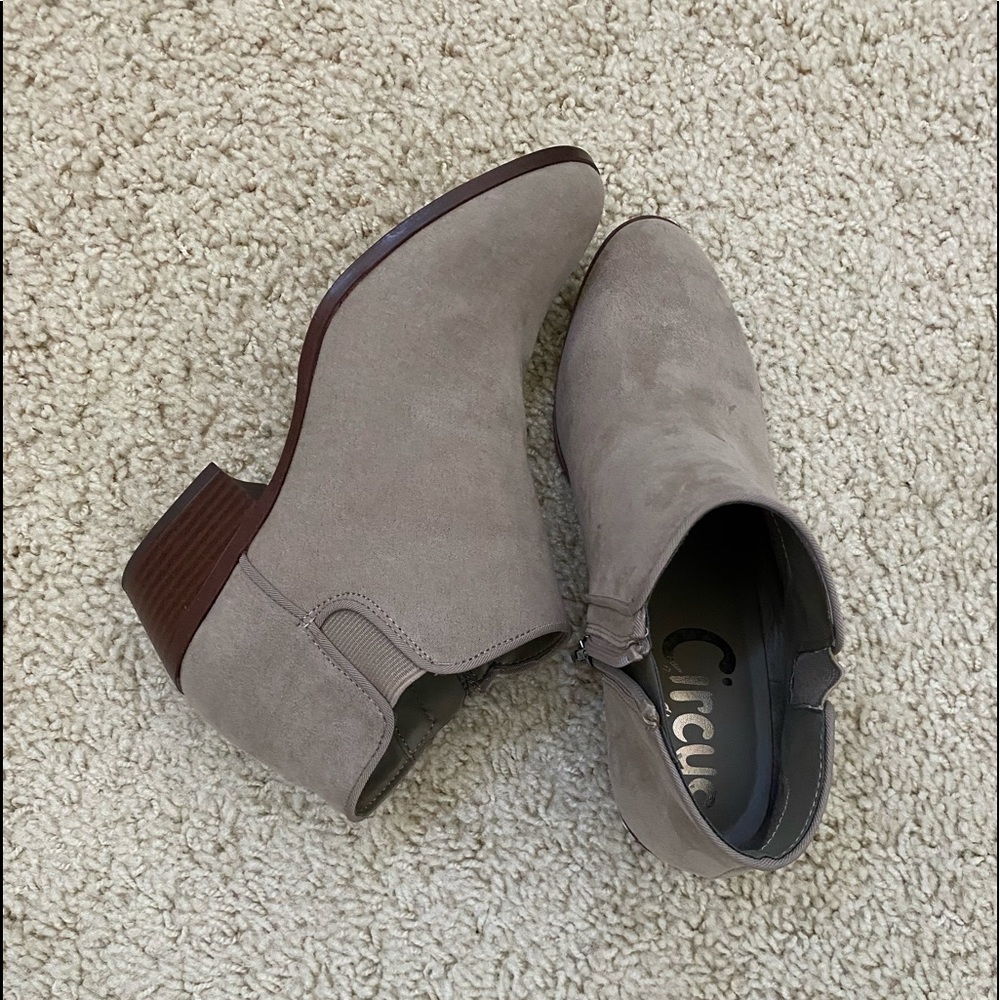 “SAM EDELMAN” 🤎 Super Cute 💛 “Circus” tan boots